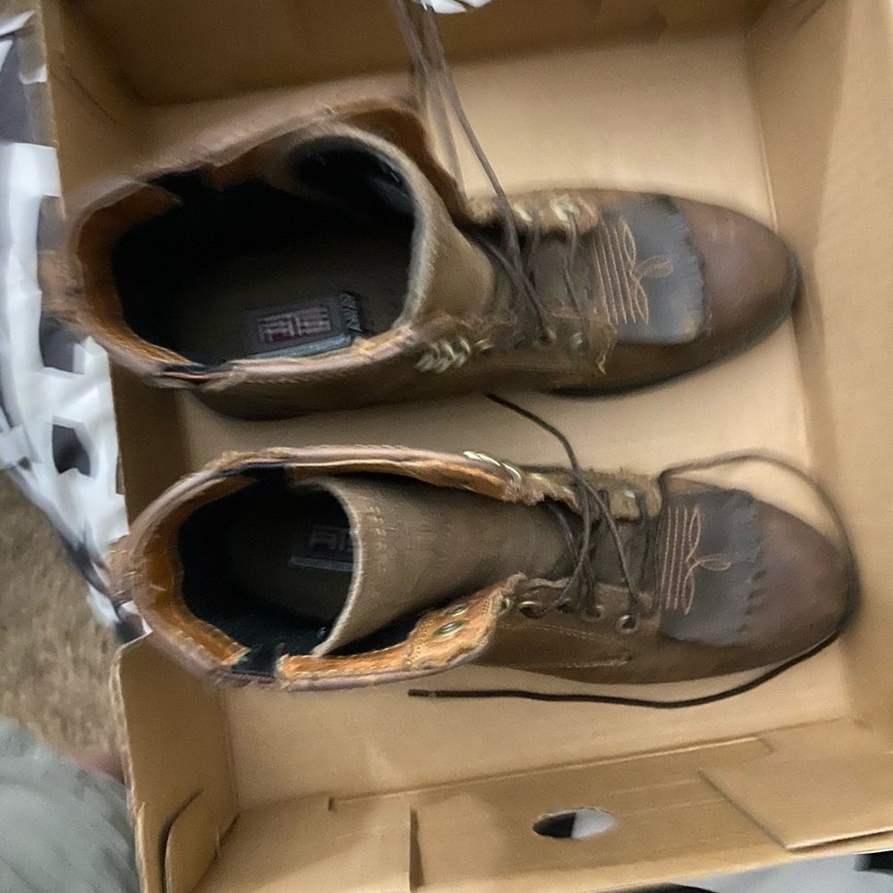 Ariat boots size 7